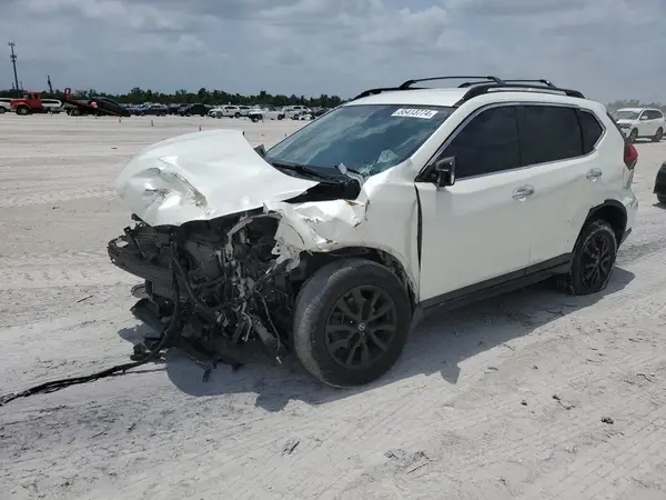5N1AT2MT8JC743657 2018 NISSAN ROGUE - Image 1