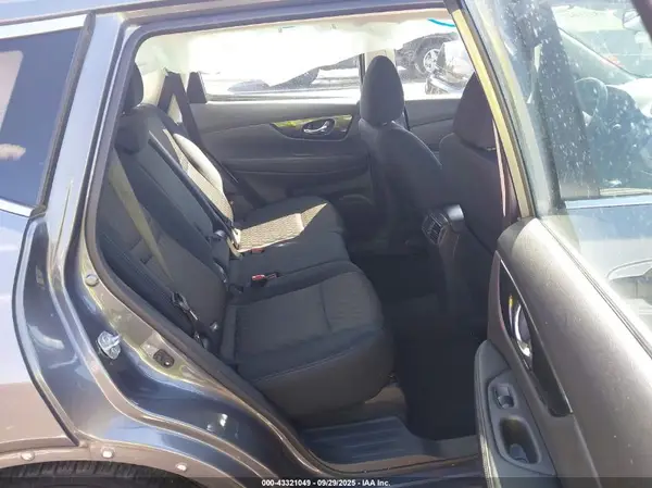 5N1AT2MT8JC751855 2018 NISSAN ROGUE - Image 8