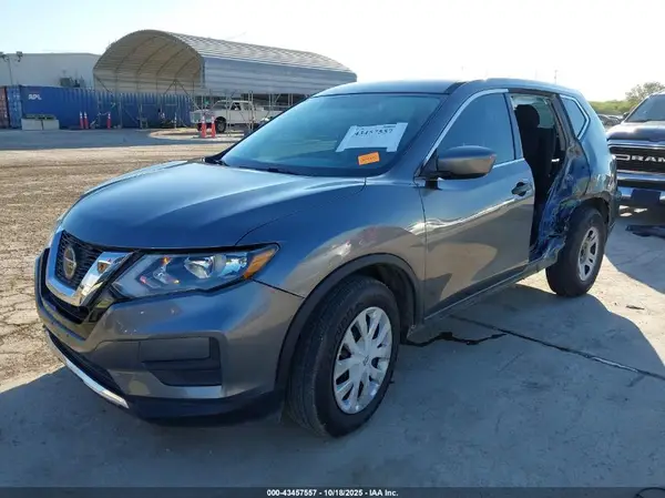 5N1AT2MT8JC760233 2018 NISSAN ROGUE - Image 2