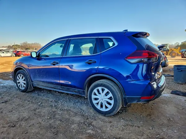5N1AT2MT8JC760815 2018 NISSAN ROGUE - Image 2
