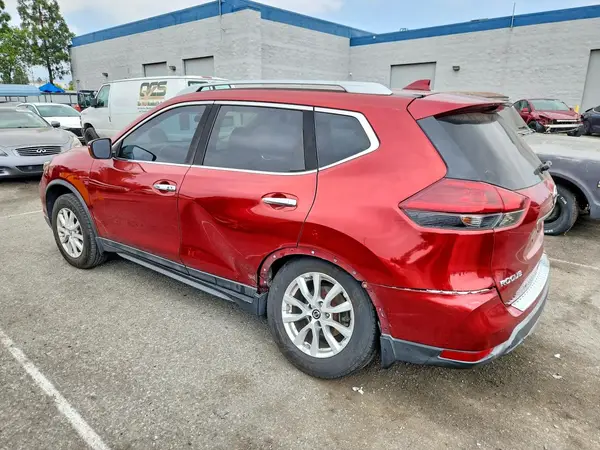 5N1AT2MT8JC762936 2018 NISSAN ROGUE - Image 2