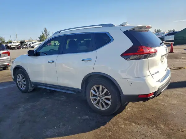 5N1AT2MT8JC766193 2018 NISSAN ROGUE - Image 2