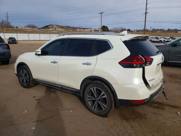 5N1AT2MT8JC767537 2018 NISSAN ROGUE - Image 2