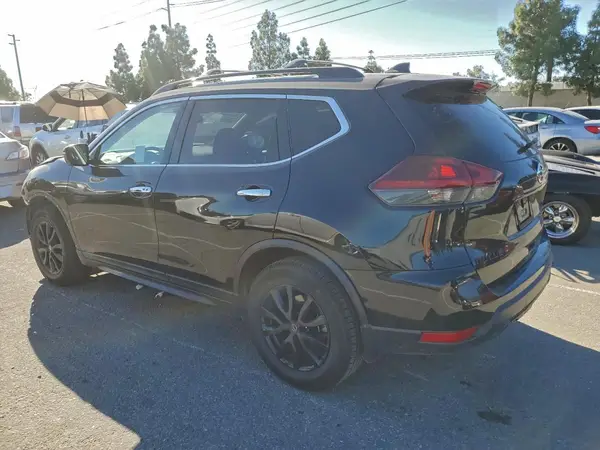 5N1AT2MT8JC775086 2018 NISSAN ROGUE - Image 2