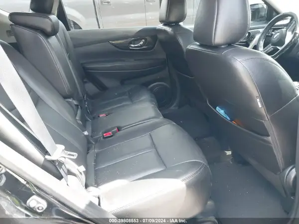 5N1AT2MT8JC780062 2018 NISSAN ROGUE - Image 8