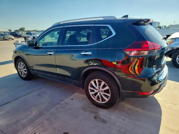 5N1AT2MT8JC792504 2018 NISSAN ROGUE - Image 2