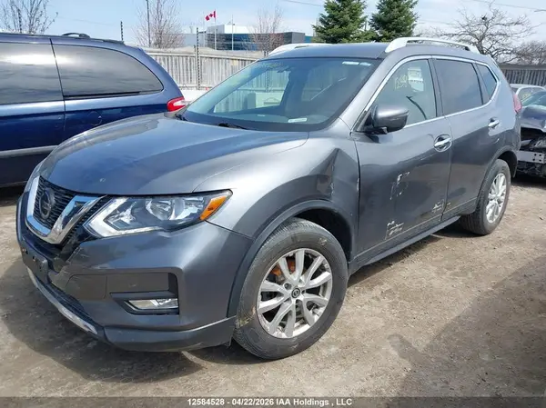 5N1AT2MT8JC793989 2018 NISSAN ROGUE - Image 2
