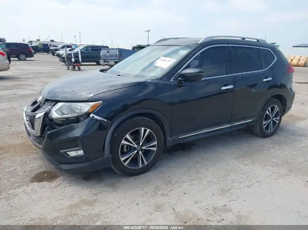 5N1AT2MT8JC794107 2018 NISSAN ROGUE - Image 2