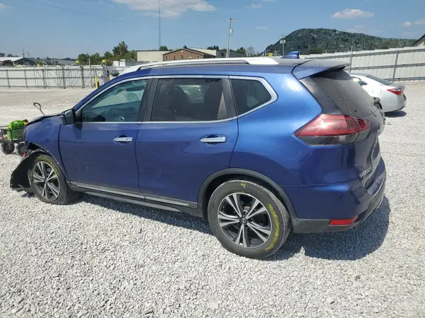 5N1AT2MT8JC798920 2018 NISSAN ROGUE - Image 2