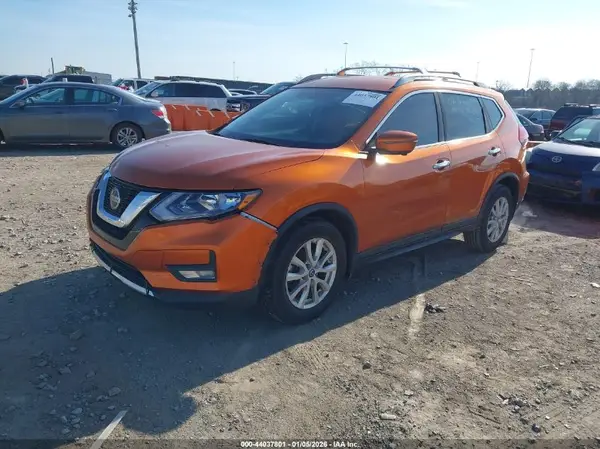 5N1AT2MT8JC807213 2018 NISSAN ROGUE - Image 2