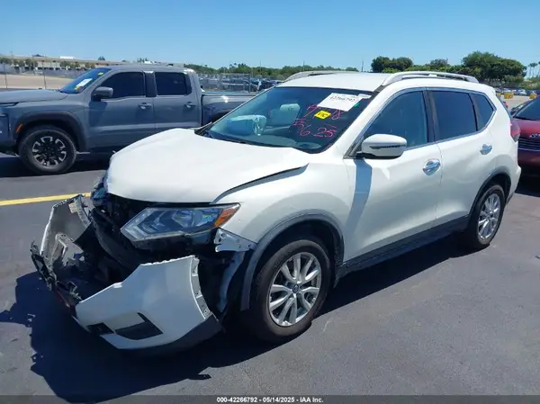 5N1AT2MT8JC811522 2018 NISSAN ROGUE - Image 2