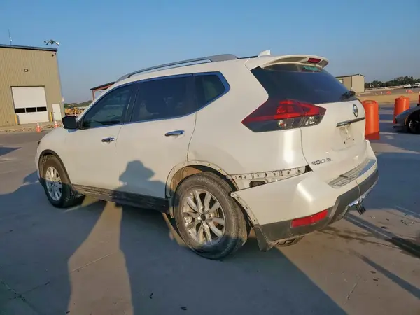 5N1AT2MT8JC816106 2018 NISSAN ROGUE - Image 2