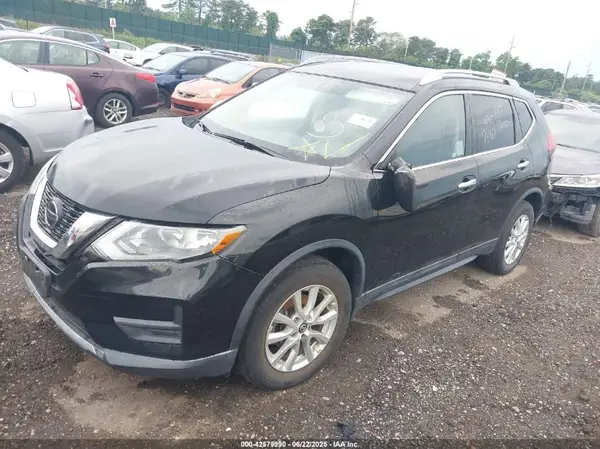 5N1AT2MT8JC817840 2018 NISSAN ROGUE - Image 2
