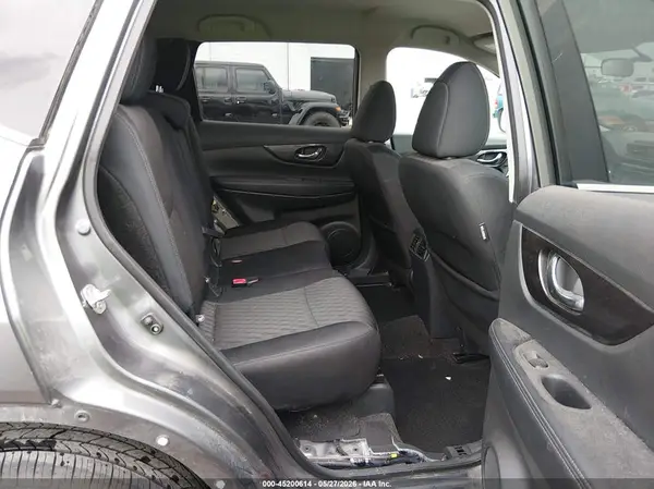5N1AT2MT8JC818020 2018 NISSAN ROGUE - Image 8