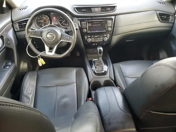 5N1AT2MT8JC820513 2018 NISSAN ROGUE - Image 8