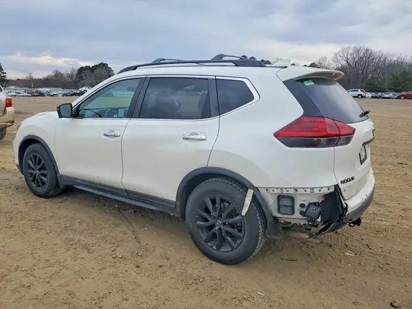 5N1AT2MT8JC822570 2018 NISSAN ROGUE - Image 2