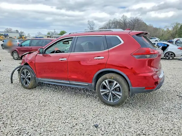 5N1AT2MT8JC834055 2018 NISSAN ROGUE - Image 2