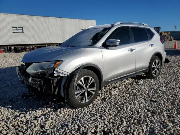 5N1AT2MT8JC838395 2018 NISSAN ROGUE - Image 1