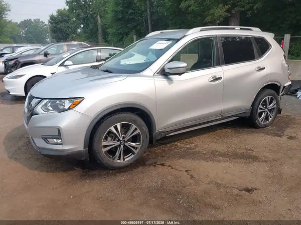 5N1AT2MT8JC838753 2018 NISSAN ROGUE - Image 2