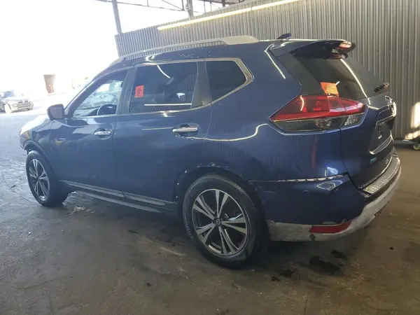 5N1AT2MT8JC841832 2018 NISSAN ROGUE - Image 2