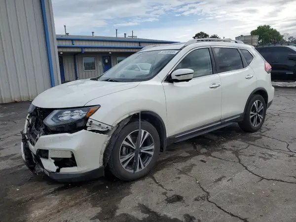 5N1AT2MT8JC846111 2018 NISSAN ROGUE - Image 1