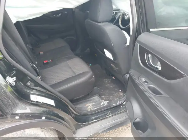 5N1AT2MT8KC701247 2019 NISSAN ROGUE - Image 8