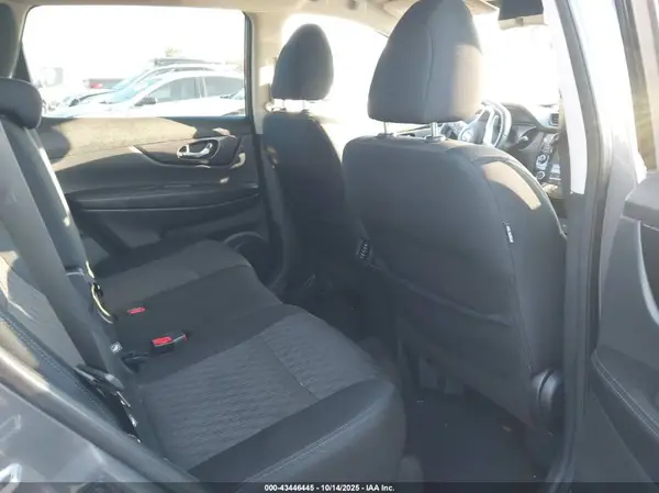 5N1AT2MT8KC717531 2019 NISSAN ROGUE - Image 8