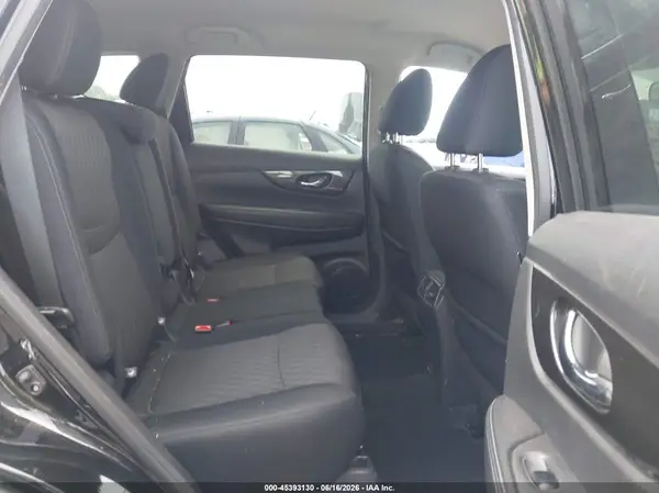 5N1AT2MT8KC724575 2019 NISSAN ROGUE - Image 8