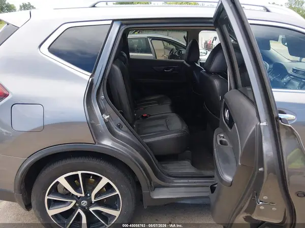 5N1AT2MT8KC735138 2019 NISSAN ROGUE - Image 8