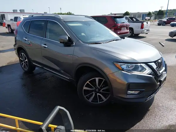 5N1AT2MT8KC735687 2019 NISSAN ROGUE - Image 1