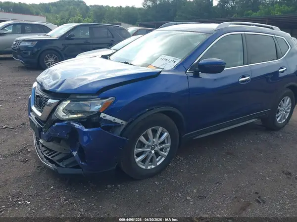 5N1AT2MT8KC737813 2019 NISSAN ROGUE - Image 2