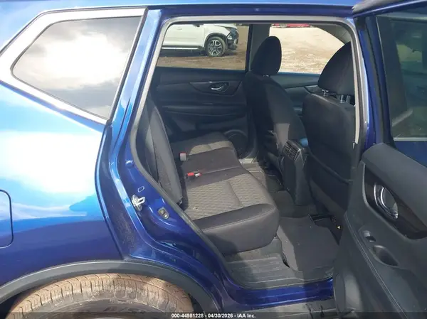 5N1AT2MT8KC737813 2019 NISSAN ROGUE - Image 8