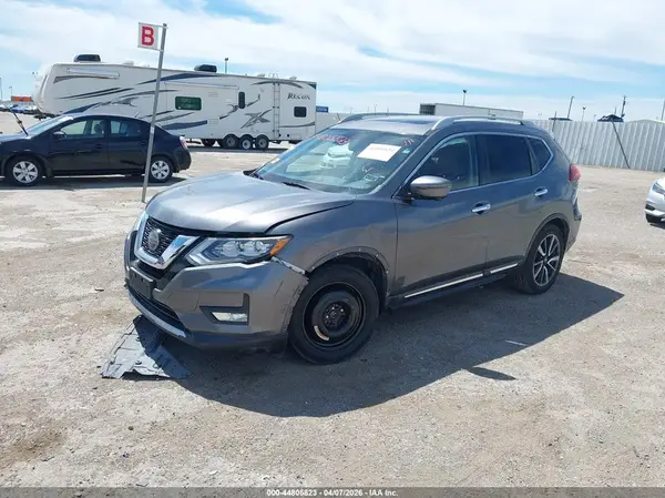 5N1AT2MT8KC738461 2019 NISSAN ROGUE - Image 2