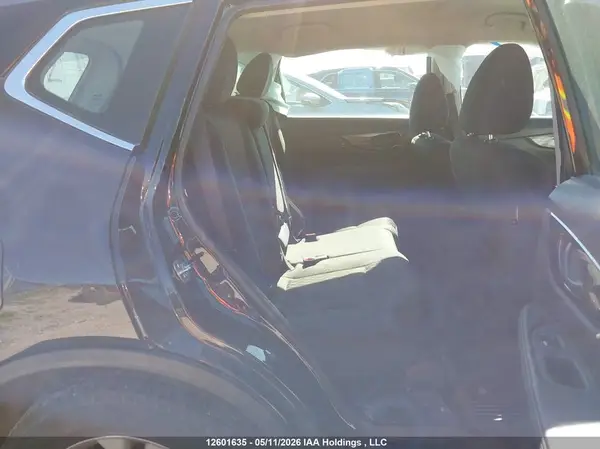 5N1AT2MT8KC738976 2019 NISSAN ROGUE - Image 8