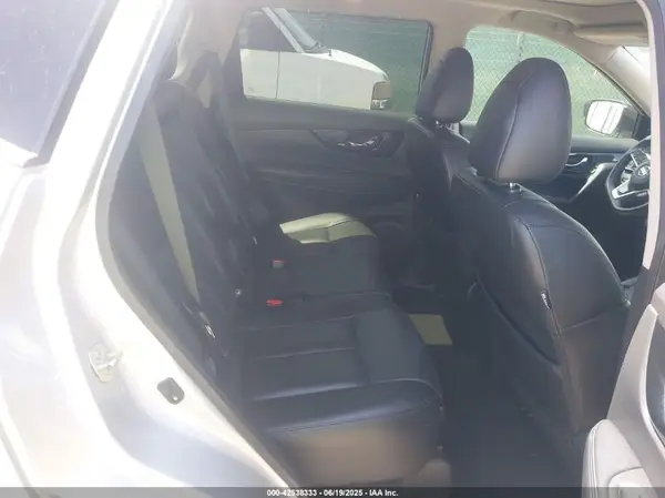 5N1AT2MT8KC744423 2019 NISSAN ROGUE - Image 8