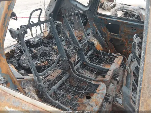 5N1AT2MT8KC757706 2019 NISSAN ROGUE - Image 8