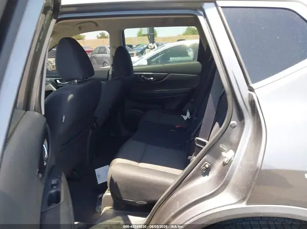 5N1AT2MT8KC760475 2019 NISSAN ROGUE - Image 8