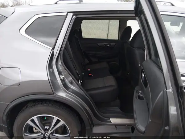 5N1AT2MT8KC761884 2019 NISSAN ROGUE - Image 8
