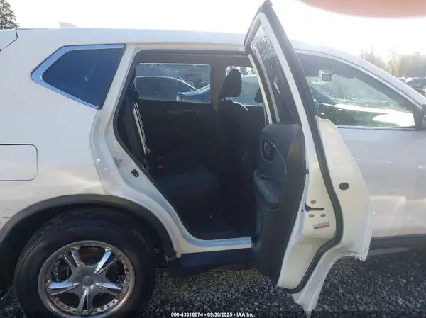 5N1AT2MT8KC773128 2019 NISSAN ROGUE - Image 8