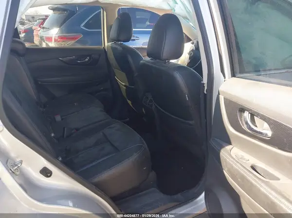 5N1AT2MT8KC776739 2019 NISSAN ROGUE - Image 8