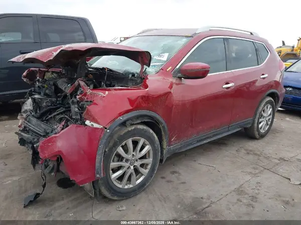 5N1AT2MT8KC781214 2019 NISSAN ROGUE - Image 2