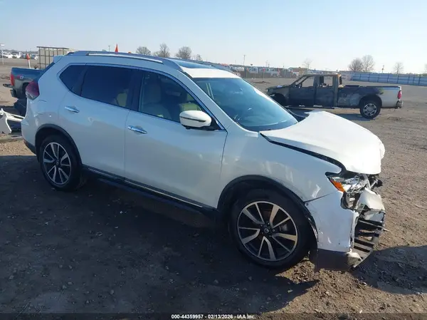 5N1AT2MT8KC793783 2019 NISSAN ROGUE - Image 1