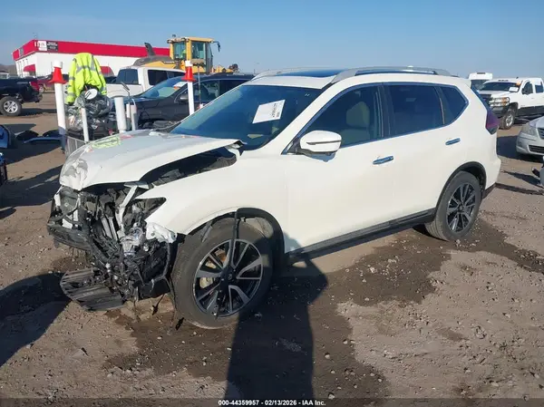 5N1AT2MT8KC793783 2019 NISSAN ROGUE - Image 2