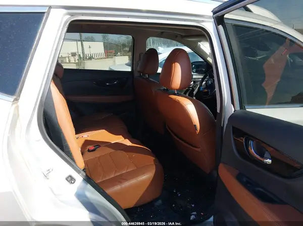 5N1AT2MT8KC817709 2019 NISSAN ROGUE - Image 8