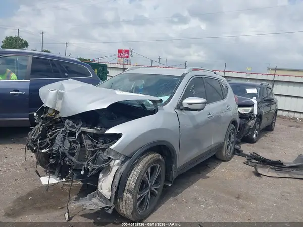5N1AT2MT8KC821324 2019 NISSAN ROGUE - Image 2