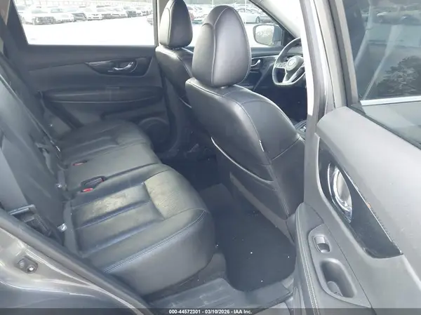 5N1AT2MT8KC822604 2019 NISSAN ROGUE - Image 8