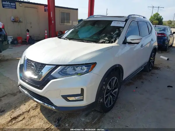 5N1AT2MT8LC706157 2020 NISSAN ROGUE - Image 2