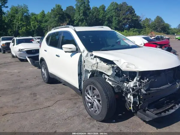 5N1AT2MT9GC742428 2016 NISSAN ROGUE - Image 1