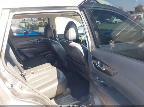 5N1AT2MT9GC747340 2016 NISSAN ROGUE - Image 8