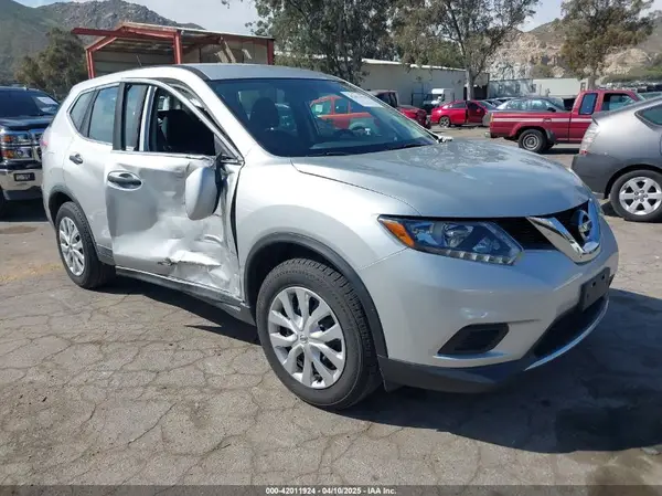 5N1AT2MT9GC753445 2016 NISSAN ROGUE - Image 1